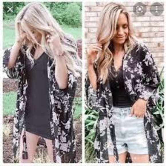 Spiritual Gangster Midnight Wildflowers Front Tie Kimono - Picture 10 of 11